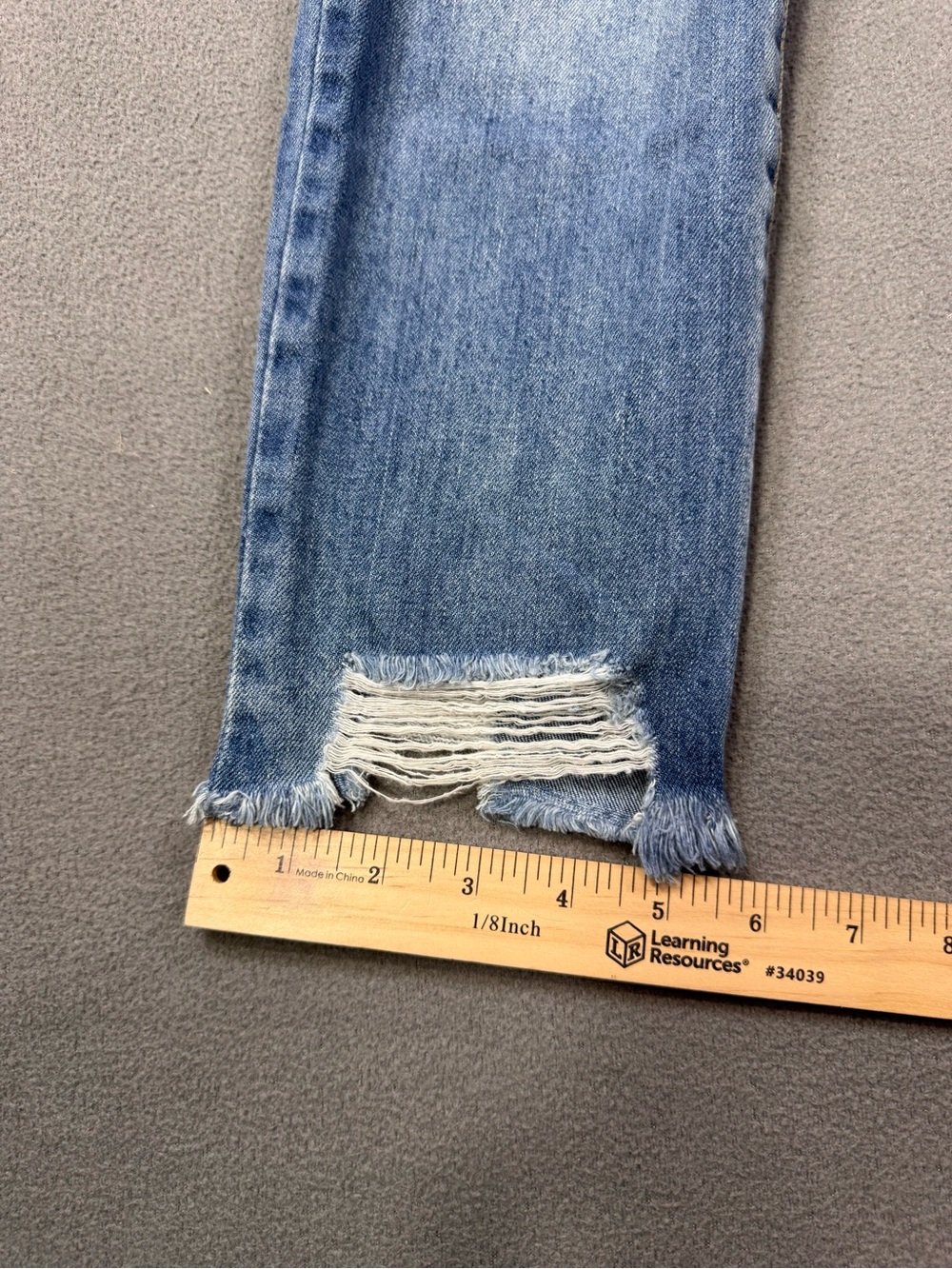 Rewash Distressed High-Rise Cropped Jeans - Medium Light Blue Wash, Size 1 / 25 - Picture 11 of 11